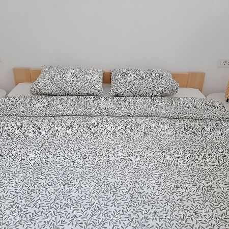 Green Bee Apartment Lesce  Luaran gambar