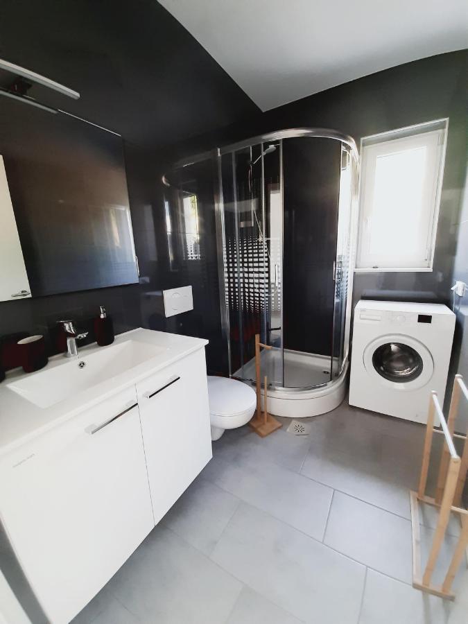 Green Bee Apartment Lesce  Luaran gambar